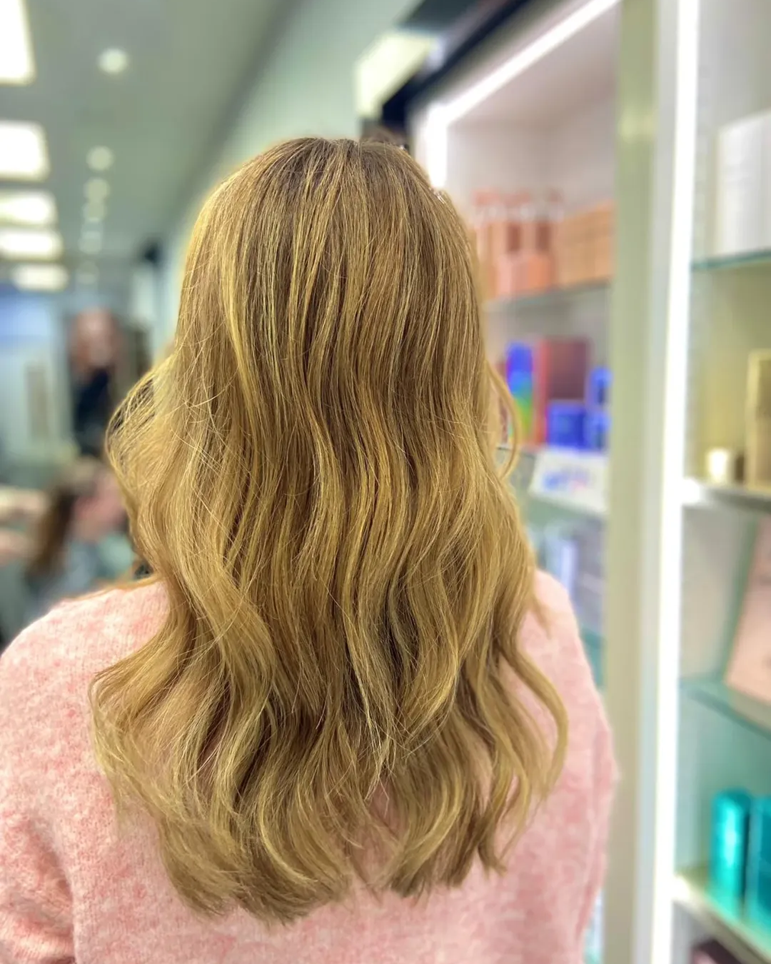 BEST HAIRDRESSERS NEAR ME FOR BLONDE HAIR COLOUR 