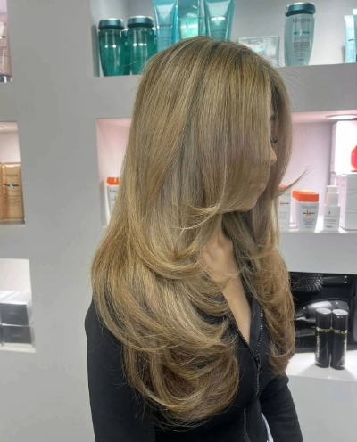 Beautiful, Soft Layers & Face Framing Hair cut carried out at hair lab salons Beautiful, Soft Layers & Face Framing Hair cut carried out at hair lab salons